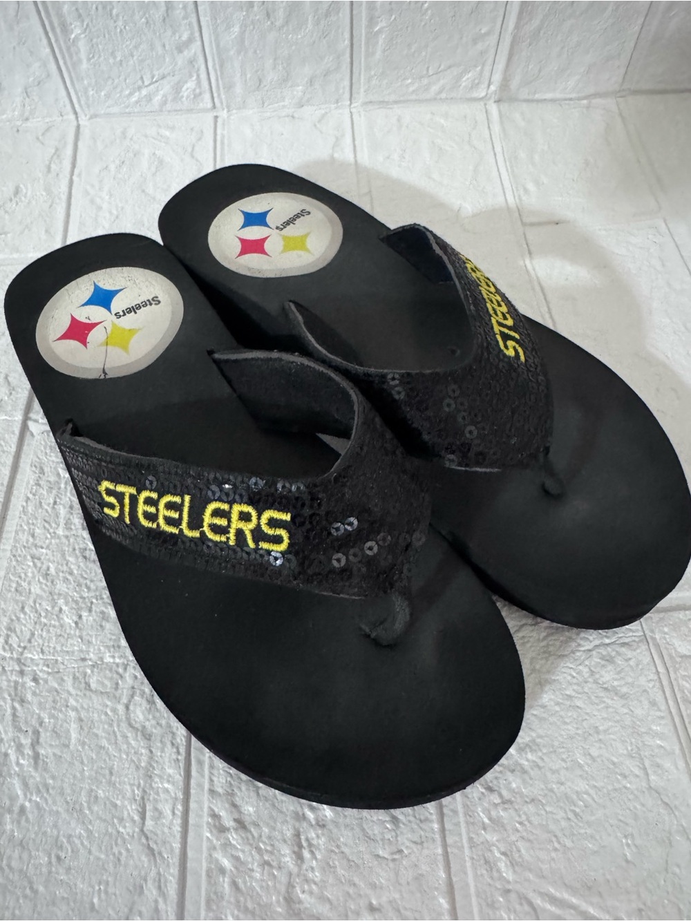 Pittsburgh Steelers sparkle flip flops SZ 8